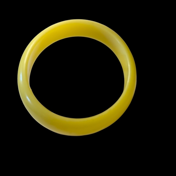 Yellow Resin Bangle, Stylish High Quality Bangle, Lucite Bangle - Picture 2 of 5